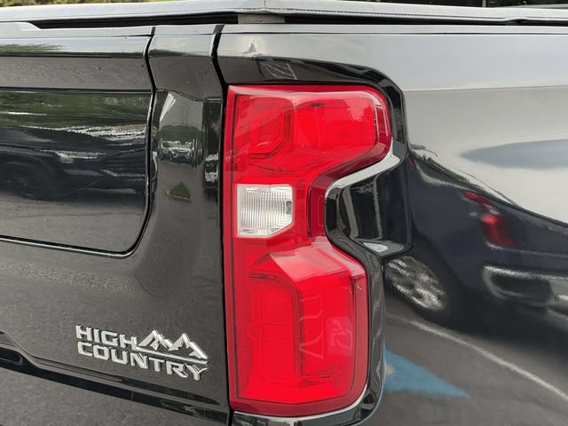 Used 2024 Chevrolet Silverado 1500 High Country w/ High Country Premium Package AWD/4WD image 9