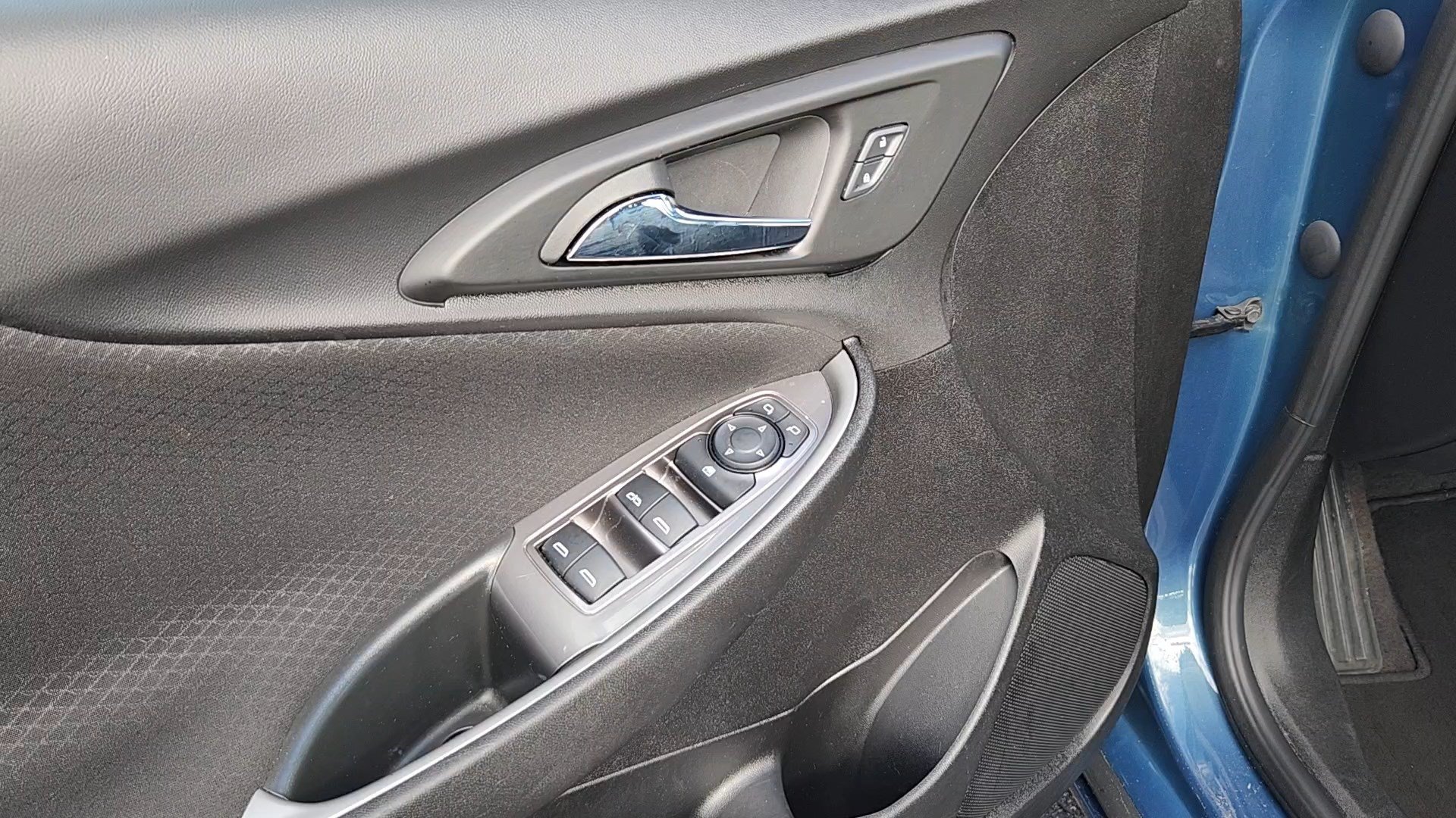 Used 2025 Chevrolet Malibu LT FWD image 8