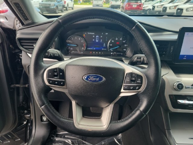 Certified 2023 Ford Explorer XLT RWD image 24