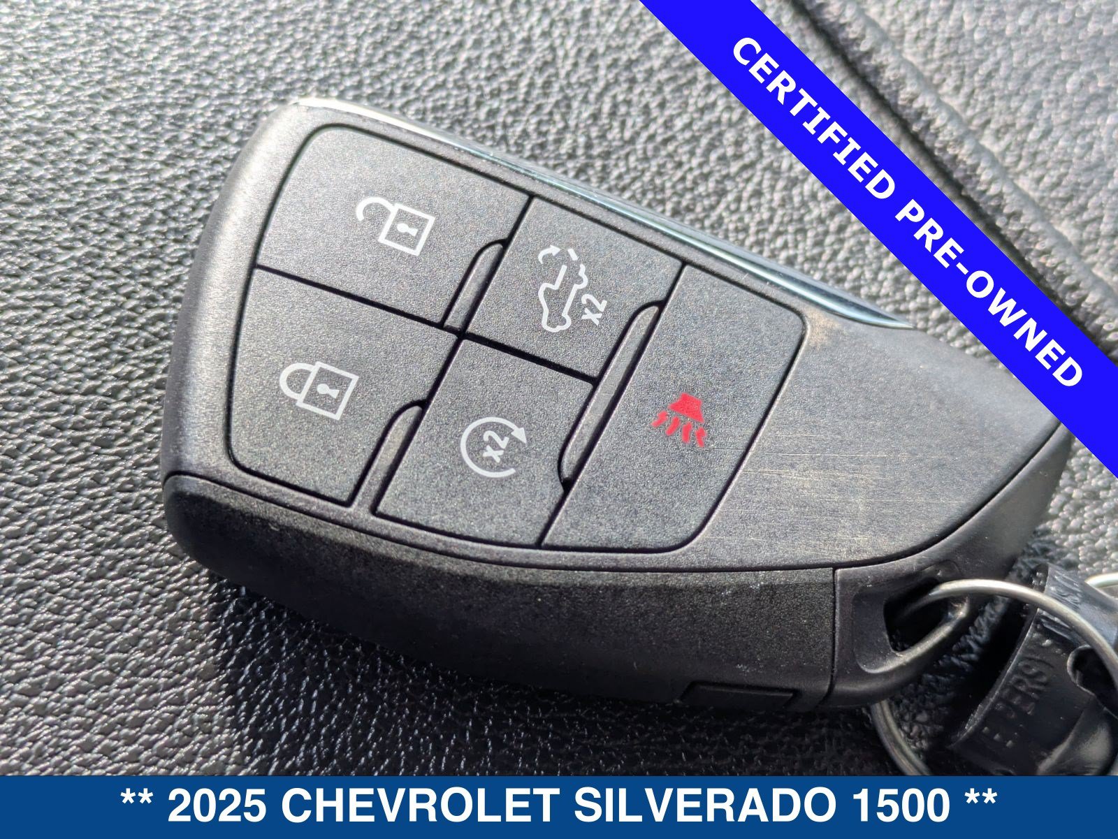 Used 2025 Chevrolet Silverado 1500 RST AWD/4WD image 37