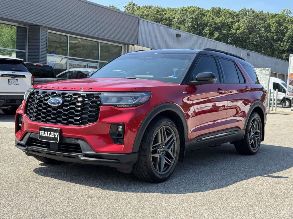 Certified 2025 Ford Explorer ST-Line RWD image 26