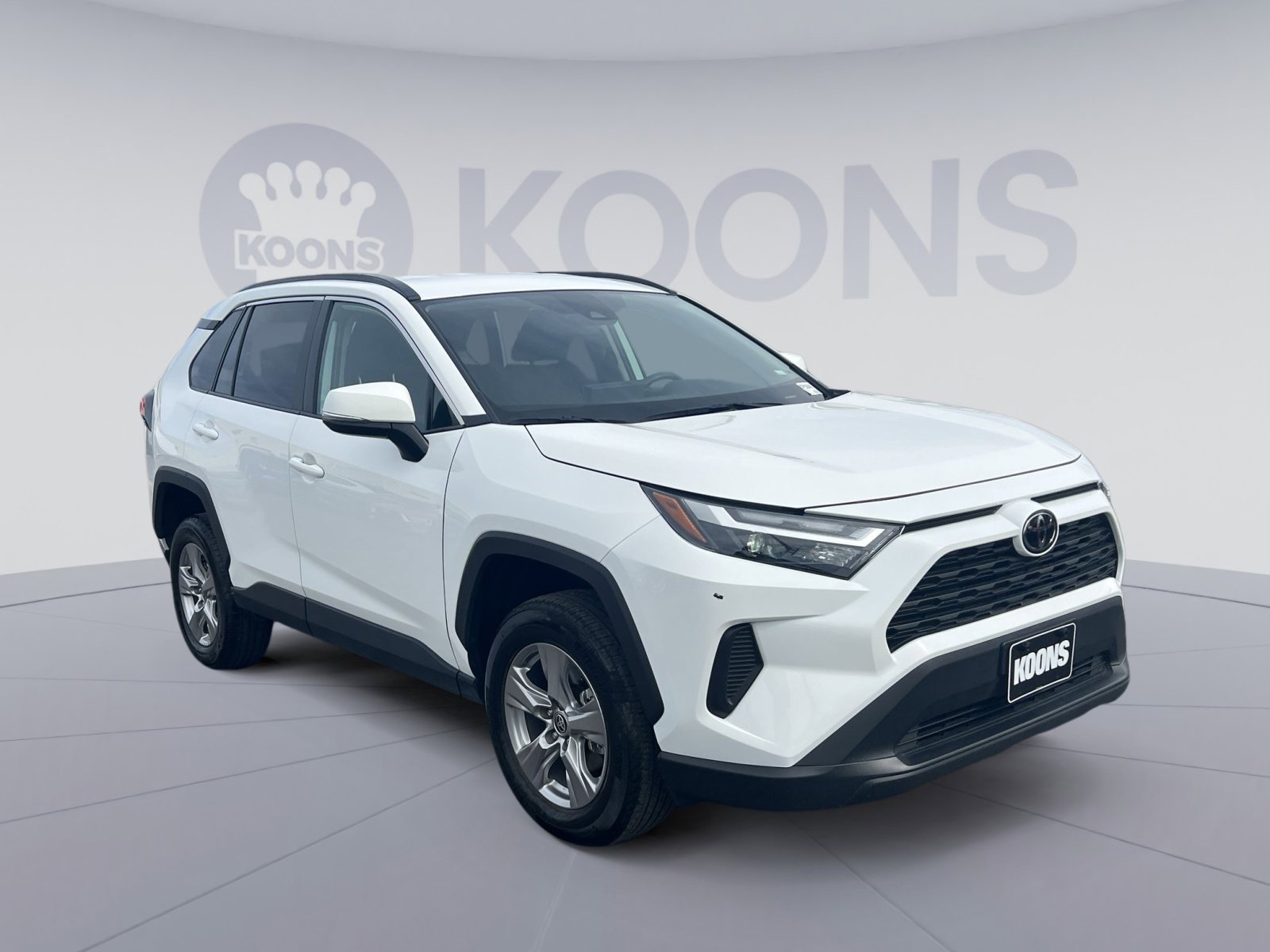 Used 2025 Toyota RAV4 XLE FWD image 18