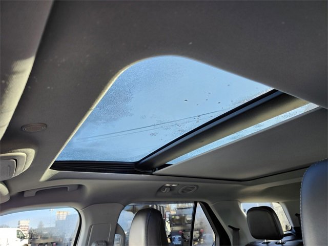 Certified 2022 Ford Explorer XLT w/ Equipment Group 202A image 22