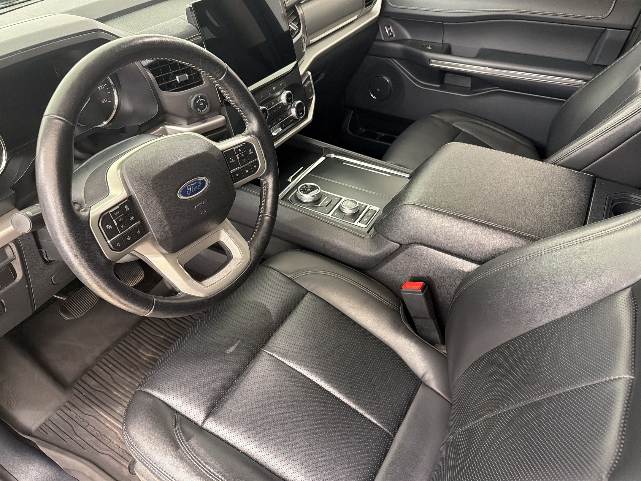 Certified 2022 Ford Expedition XLT AWD/4WD image 4