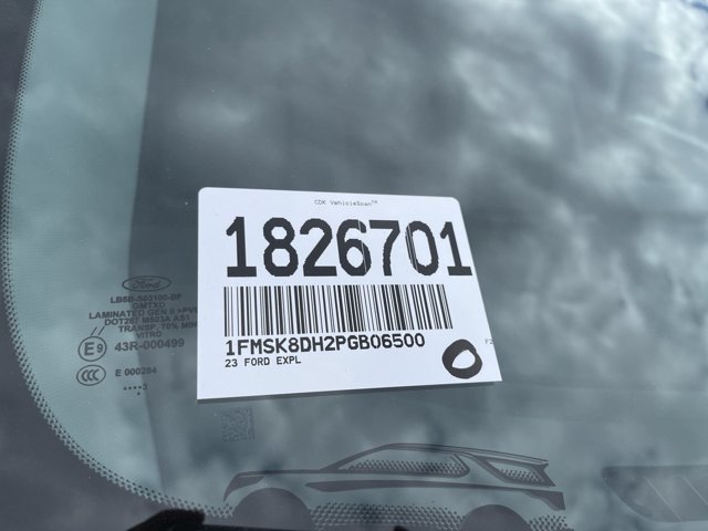 Certified 2023 Ford Explorer XLT w/ Equipment Group 202A AWD/4WD image 16