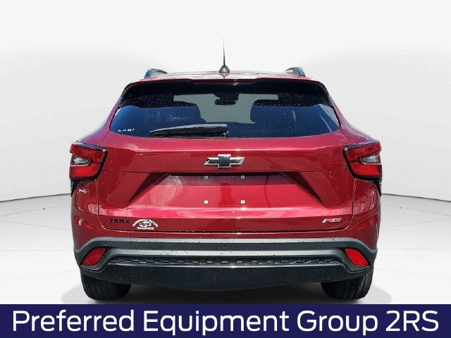 Used 2024 Chevrolet Trax RS w/ Sunroof Package FWD image 5