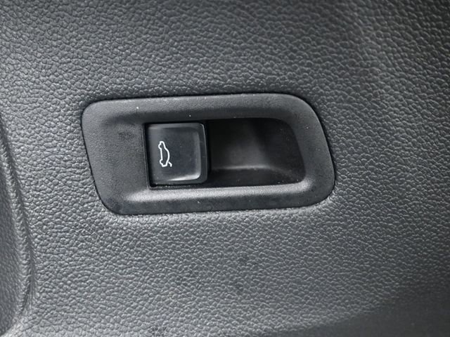 Used 2024 Volkswagen Atlas SEL AWD/4WD image 9