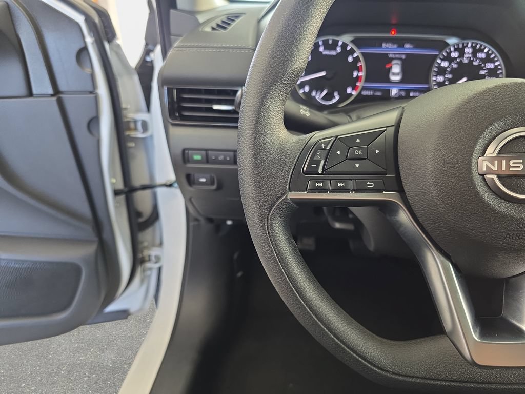 Used 2024 Nissan Sentra SV FWD image 14