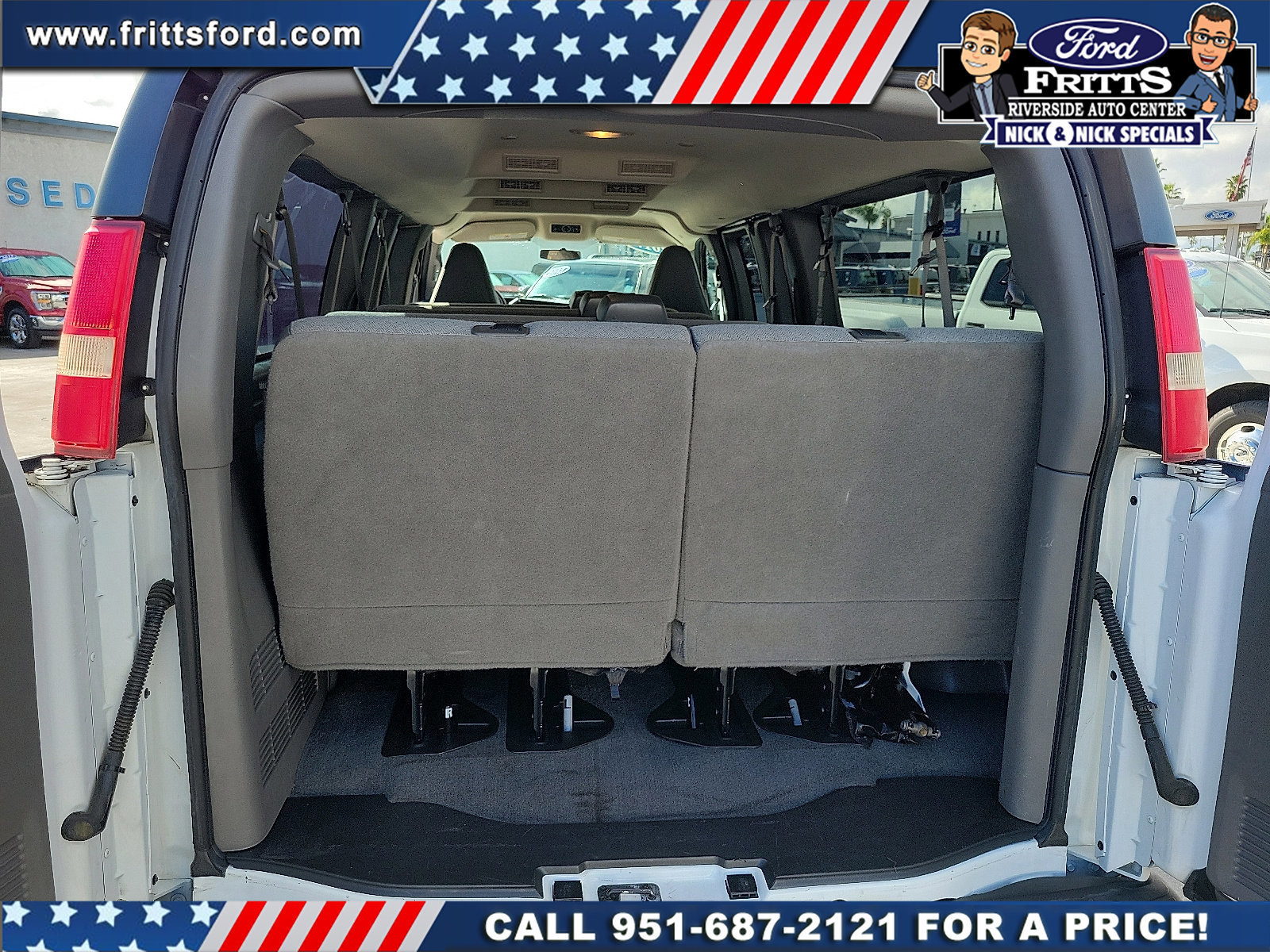 Used 2017 GMC Savana 3500 LT w/ LT Preferred Equipment Group image 17