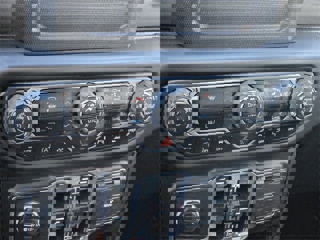 Used 2021 Jeep Gladiator Sport image 16