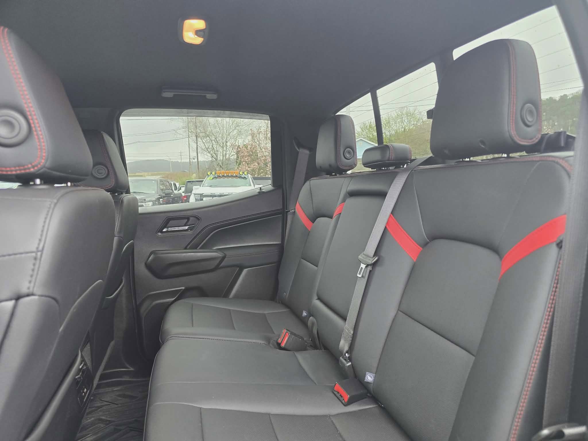 Used 2024 Chevrolet Colorado Z71 w/ Z71 Convenience Package 2 image 14