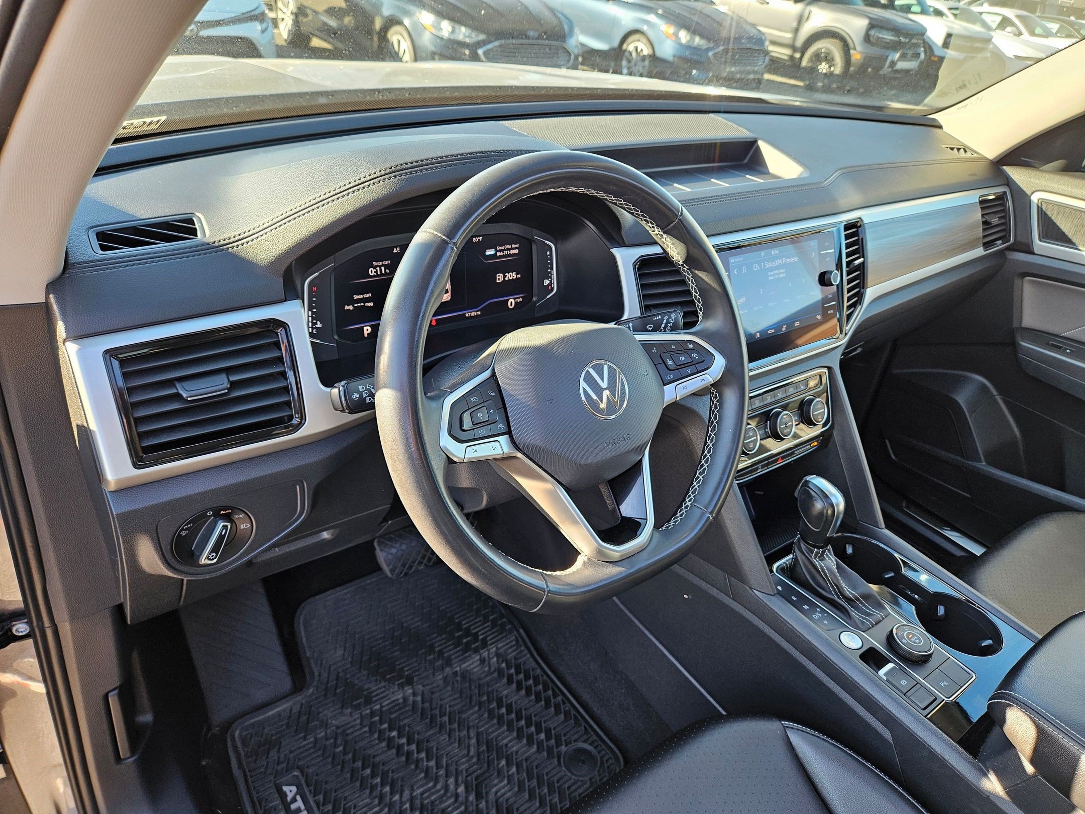 Used 2022 Volkswagen Atlas SEL AWD/4WD image 16