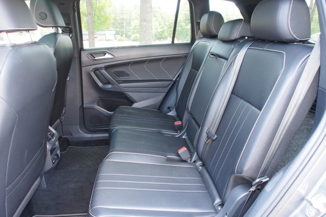 Used 2022 Volkswagen Tiguan SE R-Line AWD/4WD image 22