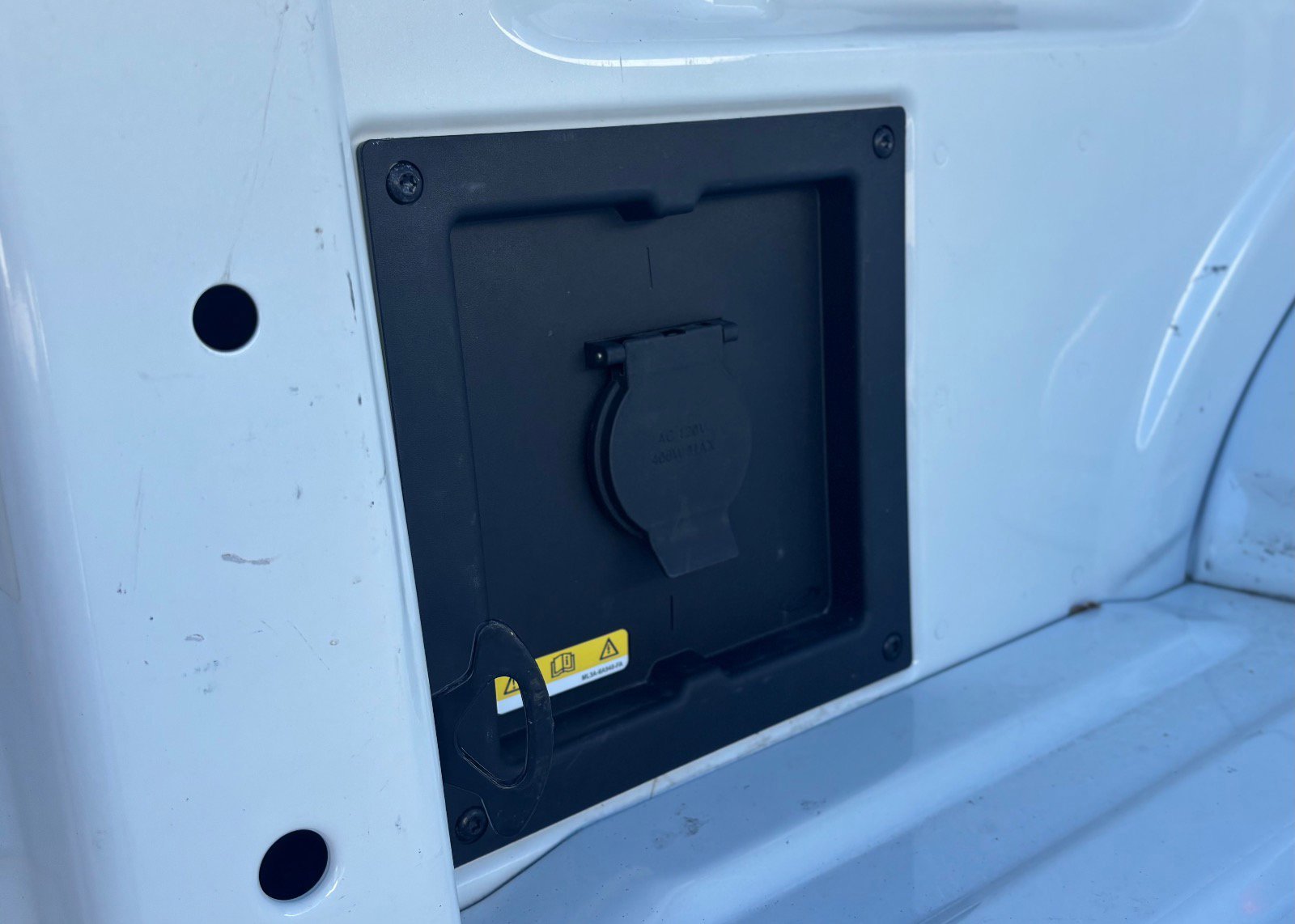 Certified 2022 Ford F150 Lariat w/ Equipment Group 502A High image 7