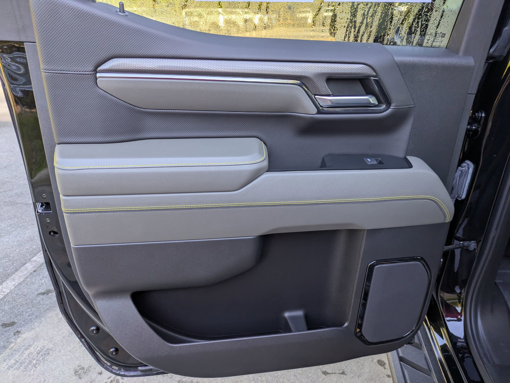 Used 2024 Chevrolet Silverado 1500 ZR2 w/ Technology Package image 32