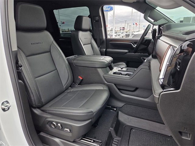 Used 2025 GMC Sierra 2500 Denali w/ Denali Reserve Package image 15
