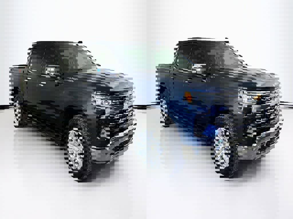 Used 2023 Chevrolet Silverado 1500 LTZ w/ LTZ Premium Package image 7