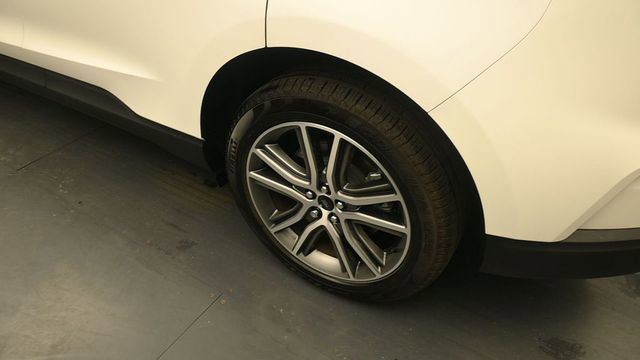 Certified 2024 Ford Edge Titanium AWD/4WD image 9