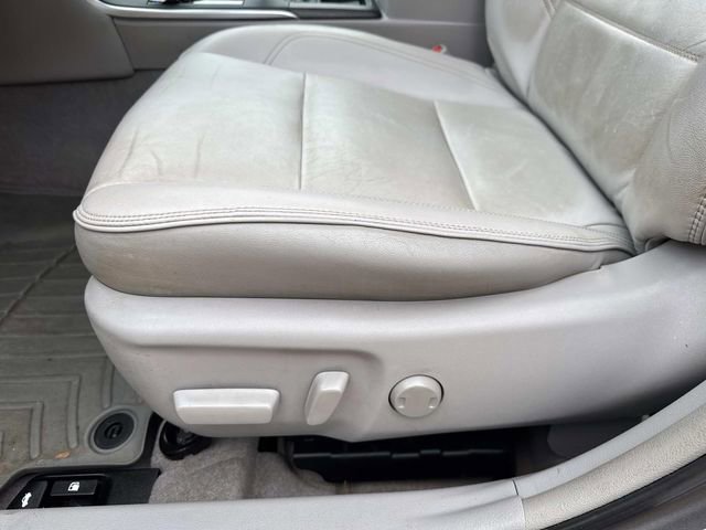 Used 2017 Toyota Camry Hybrid image 18