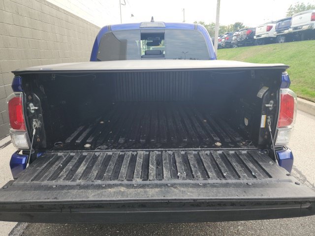 Used 2022 Toyota Tacoma TRD Sport AWD/4WD image 15