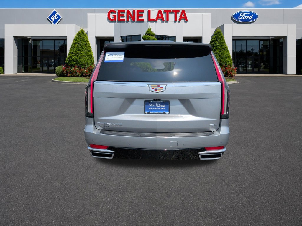 Used 2023 Cadillac Escalade Premium Luxury w/ Performance Package AWD/4WD image 15