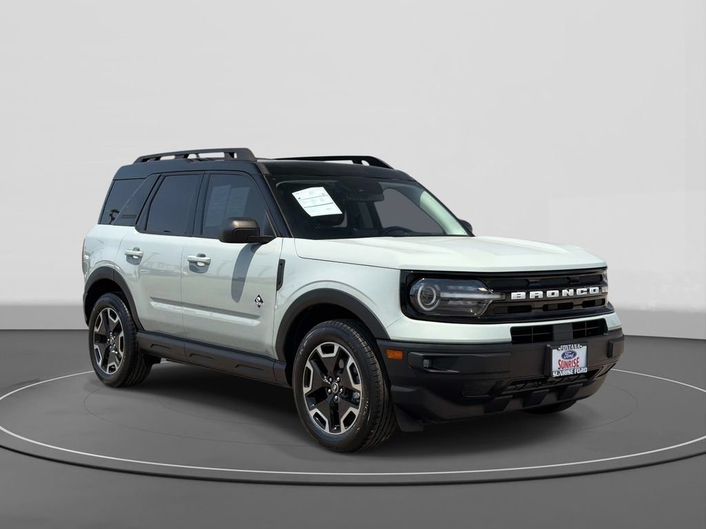 Certified 2023 Ford Bronco Sport Outer Banks w/ Tech Package AWD/4WD image 4