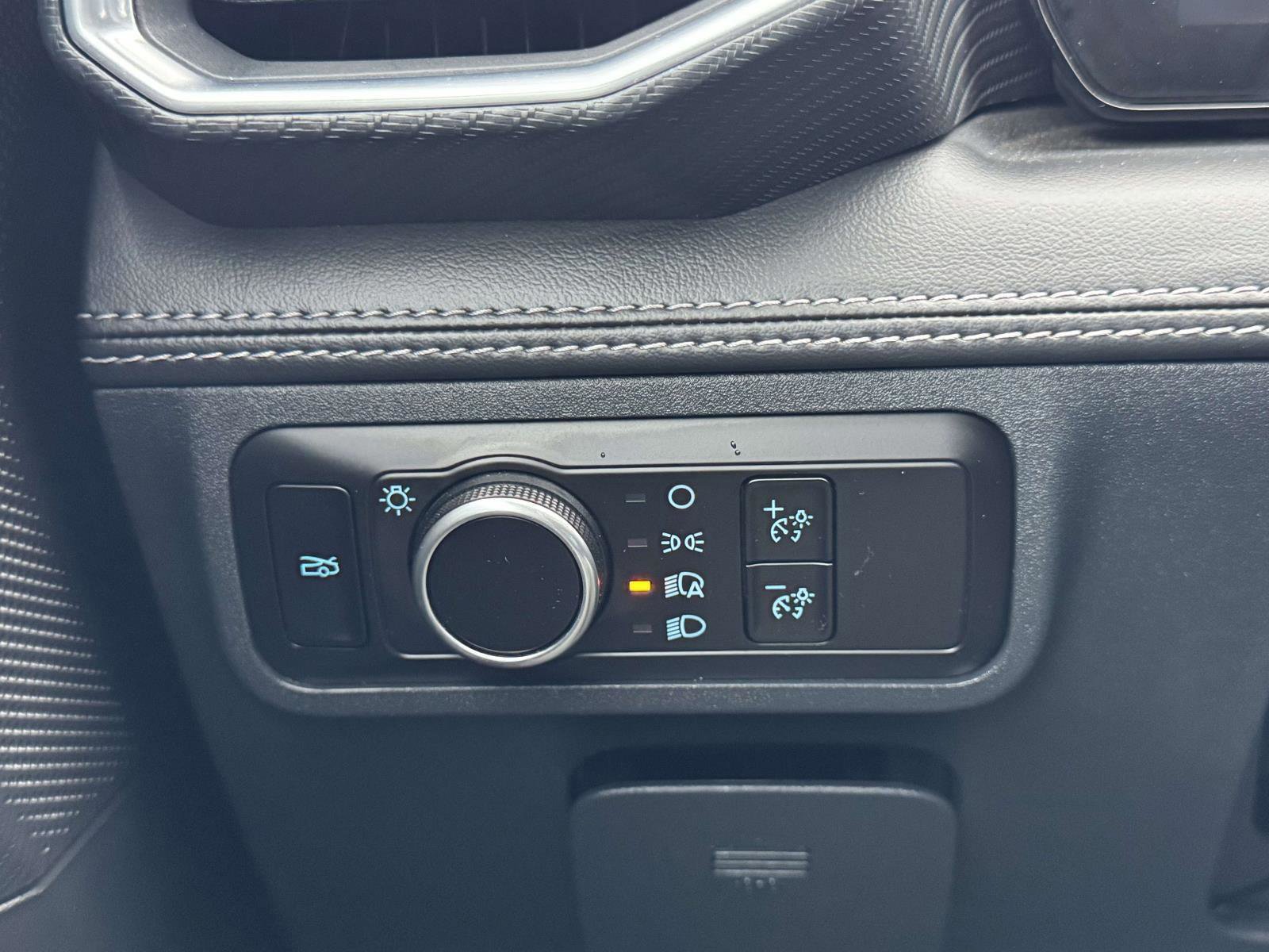 Certified 2025 Ford Mustang Premium image 31