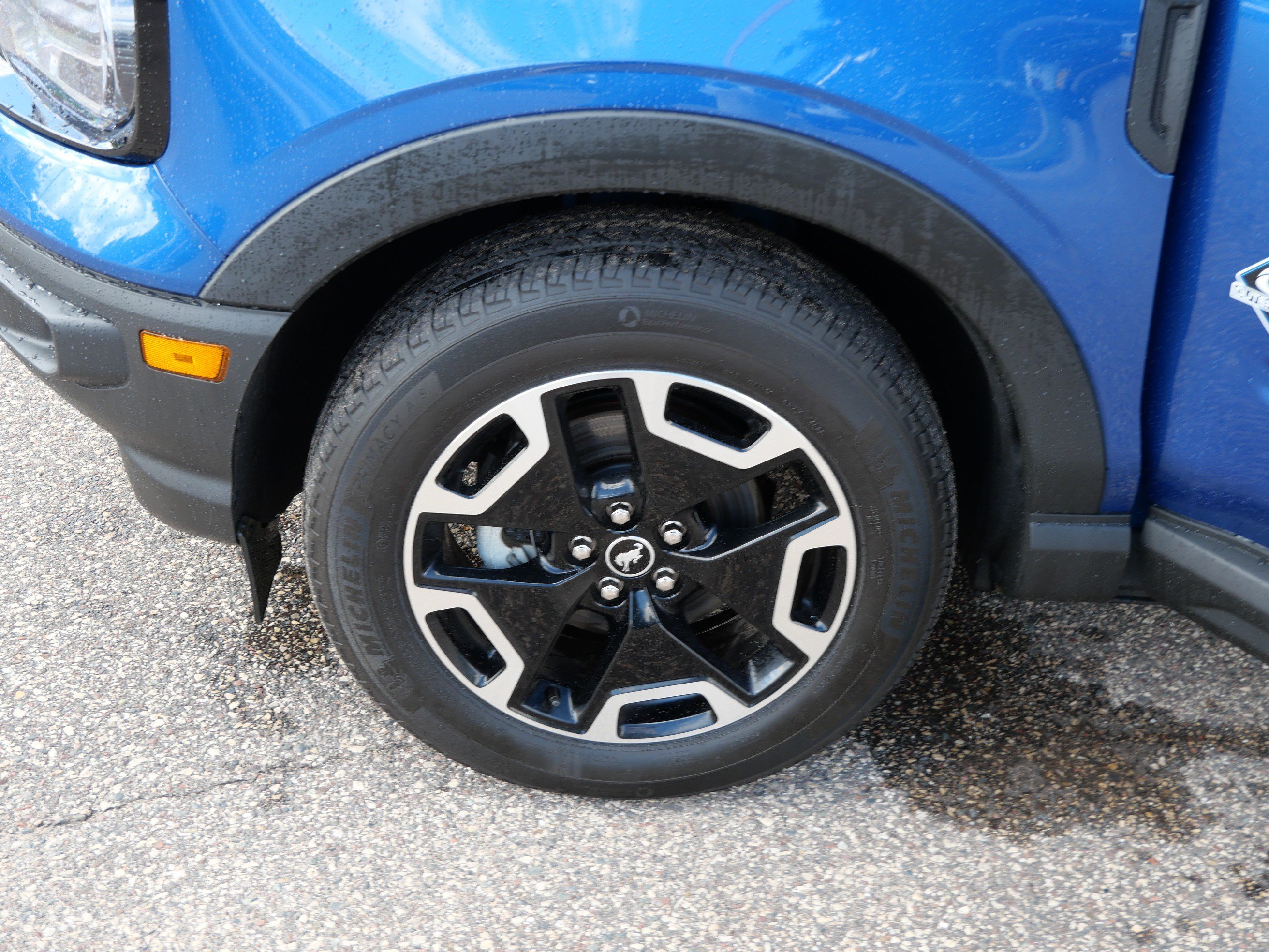 Certified 2023 Ford Bronco Sport Outer Banks w/ Tech Package AWD/4WD image 15
