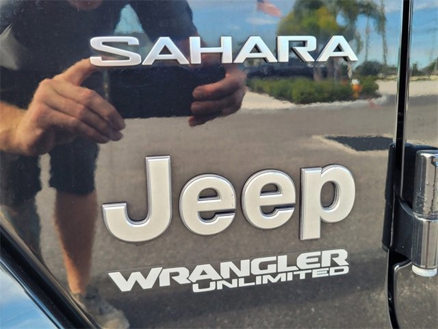 Used 2019 Jeep Wrangler Unlimited Sahara image 12