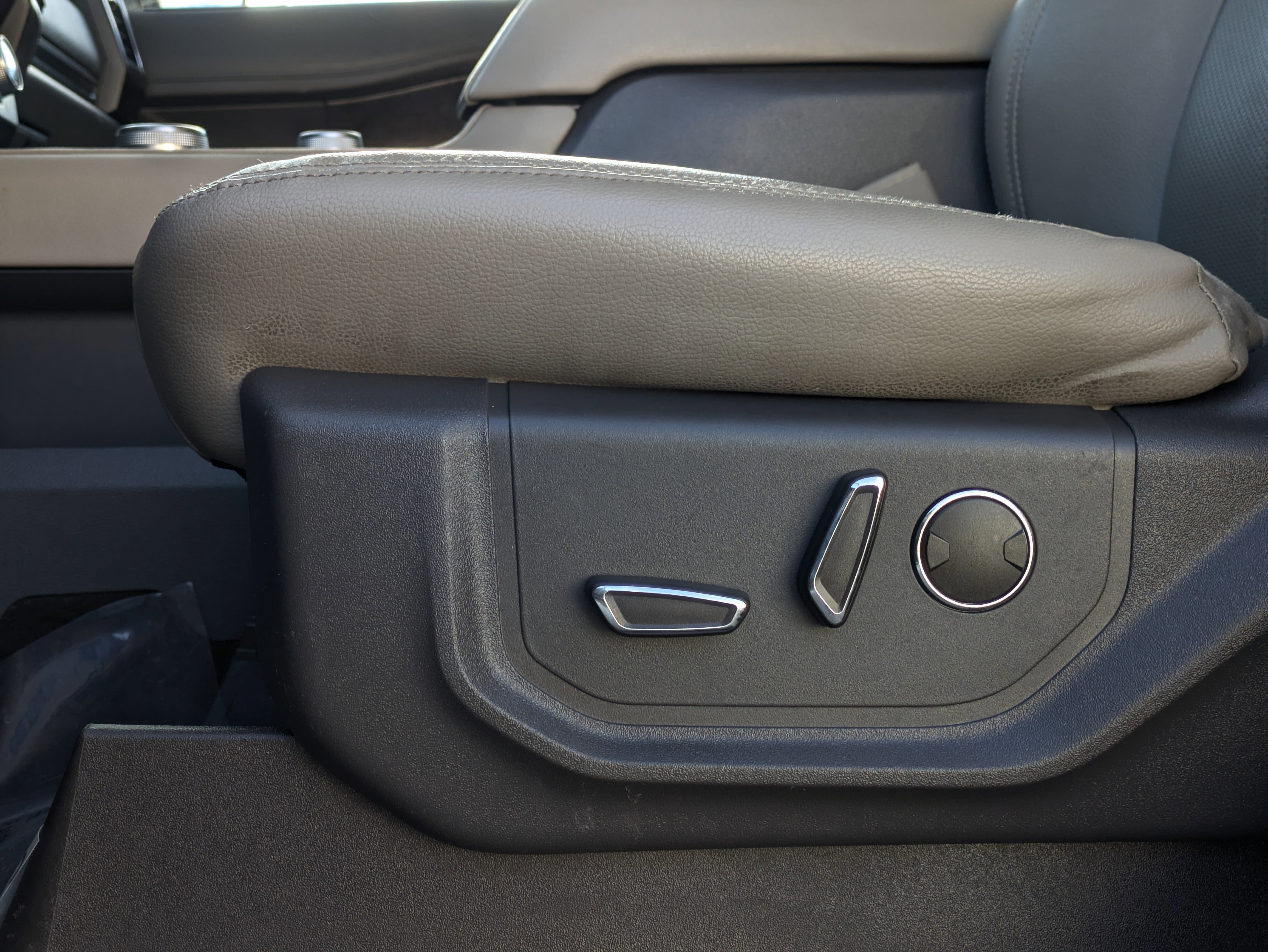 Certified 2020 Ford Expedition Max Limited w/ Equipment Group 302A image 24