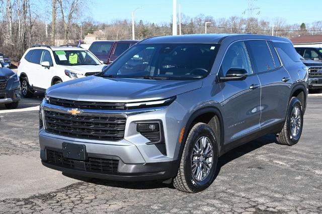 Used 2024 Chevrolet Traverse LS