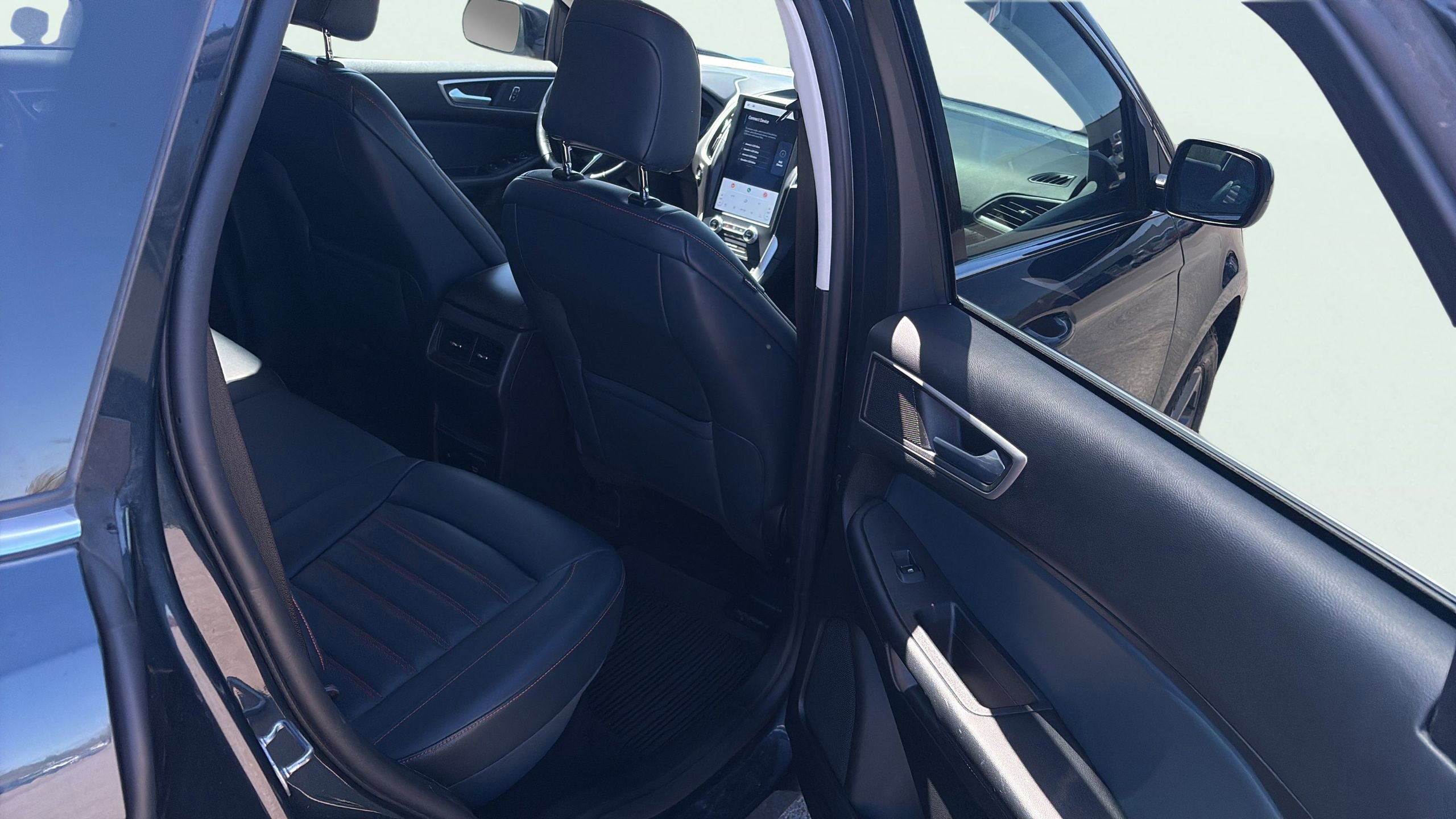 Certified 2022 Ford Edge SEL w/ Sport Appearance Package AWD/4WD image 14