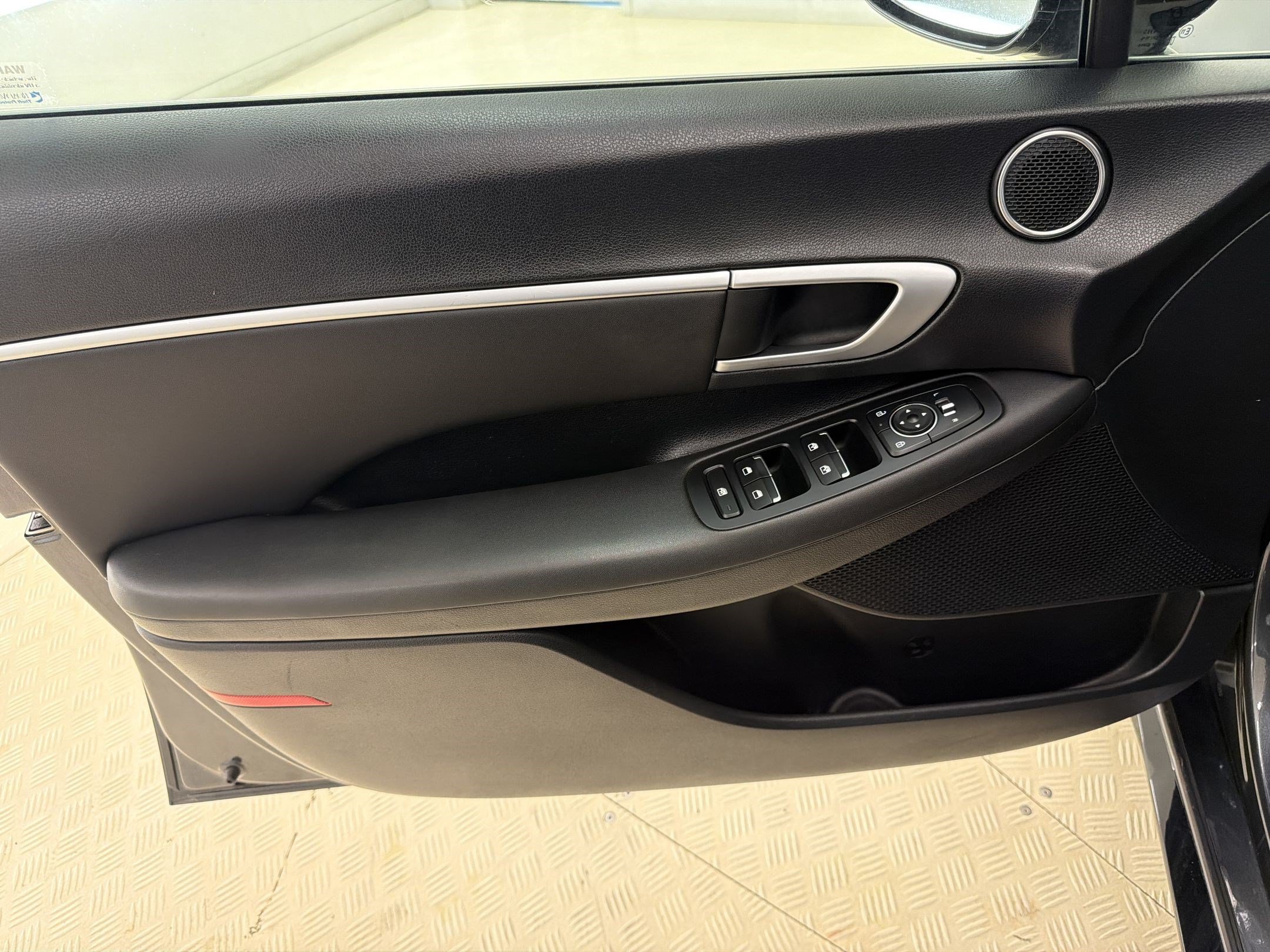 Used 2025 Hyundai Sonata SEL FWD image 13
