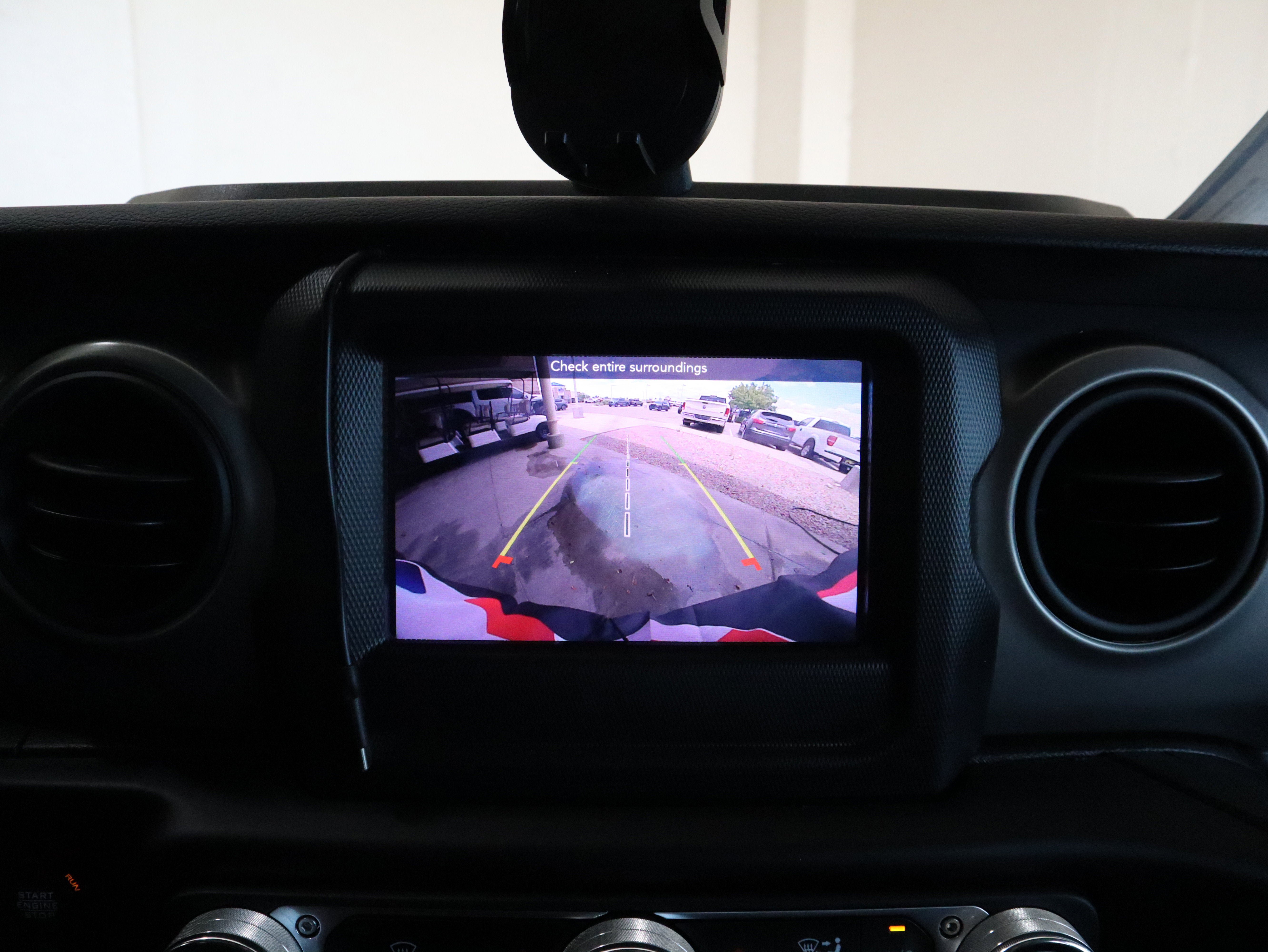 Used 2021 Jeep Wrangler Unlimited Sport AWD/4WD image 27