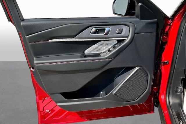Certified 2025 Ford Explorer ST AWD/4WD image 20