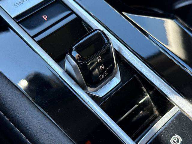 Used 2024 Volkswagen Atlas SE w/ Panoramic Sunroof Package FWD image 21