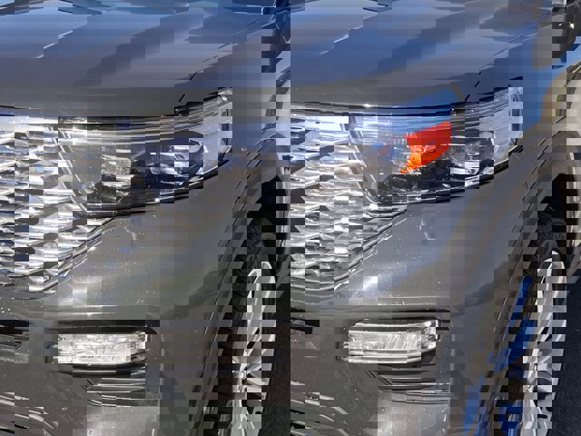 Certified 2022 Ford Explorer Platinum w/ Equipment Group 601A image 10