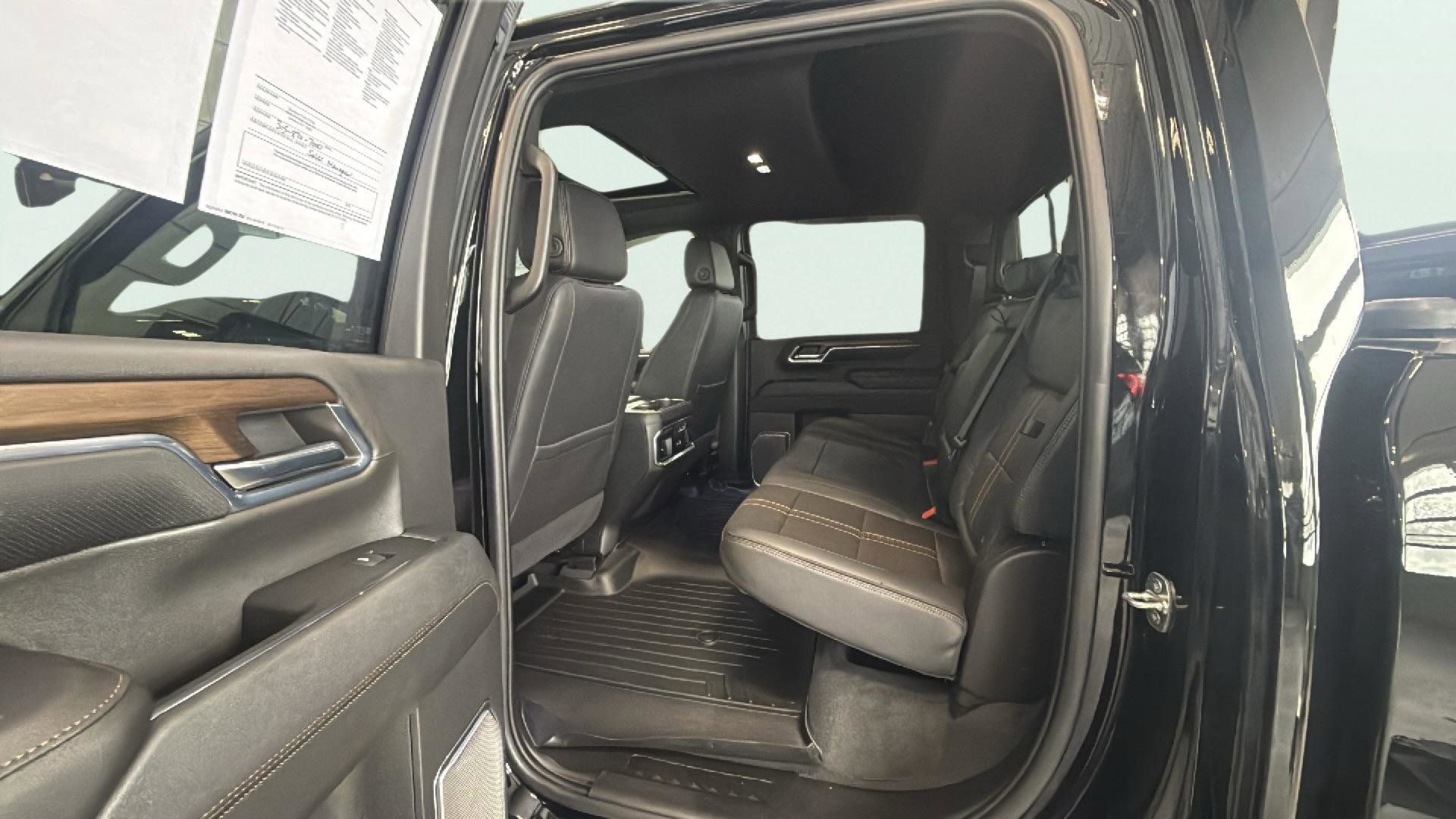 Used 2024 Chevrolet Silverado 2500 High Country w/ Z71 Off-Road Package image 28