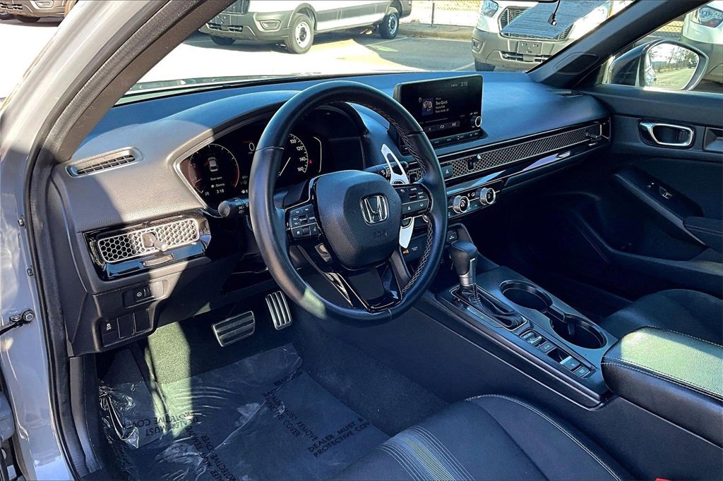 Used 2025 Honda Civic Sport image 13