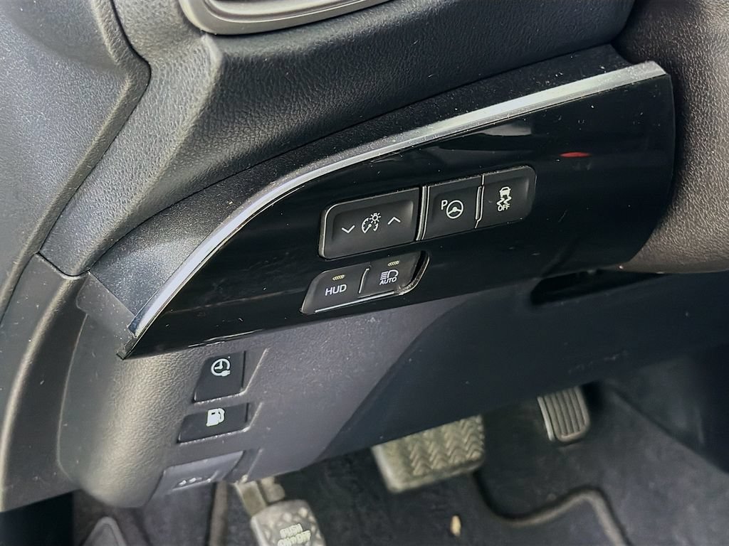 Used 2021 Toyota Prius Prime Limited w/ Carpet Mat Package (TMS) FWD image 13