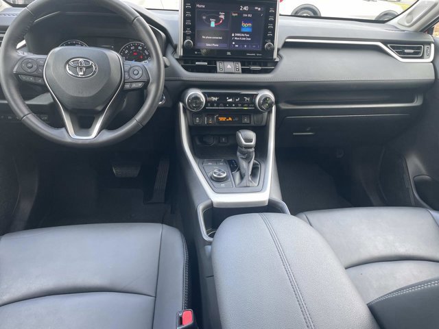 Used 2022 Toyota RAV4 XLE Premium image 15