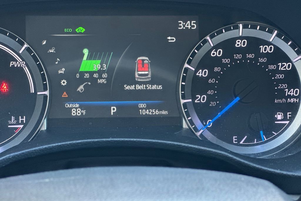 Used 2023 Toyota Highlander XLE AWD/4WD image 23