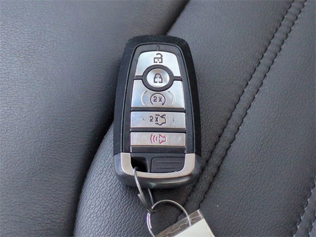 Certified 2018 Ford Edge SEL w/ Equipment Group 201A image 29