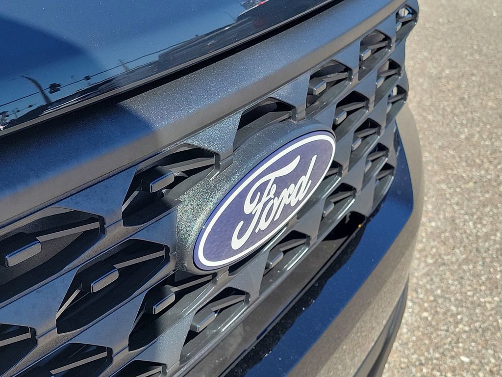 Certified 2025 Ford Maverick XLT w/ Equipment Group 302A image 10