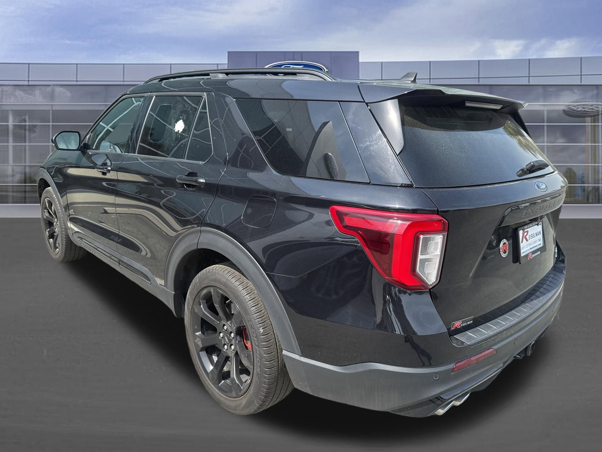 Certified 2024 Ford Explorer ST w/ Equipment Group 401A image 7