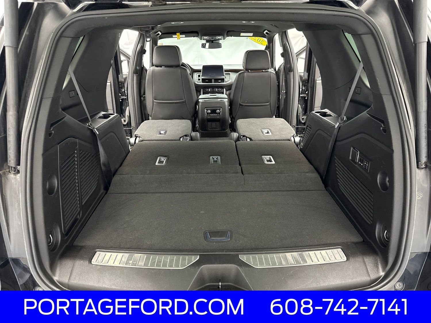 Used 2023 Chevrolet Tahoe Premier AWD/4WD image 42