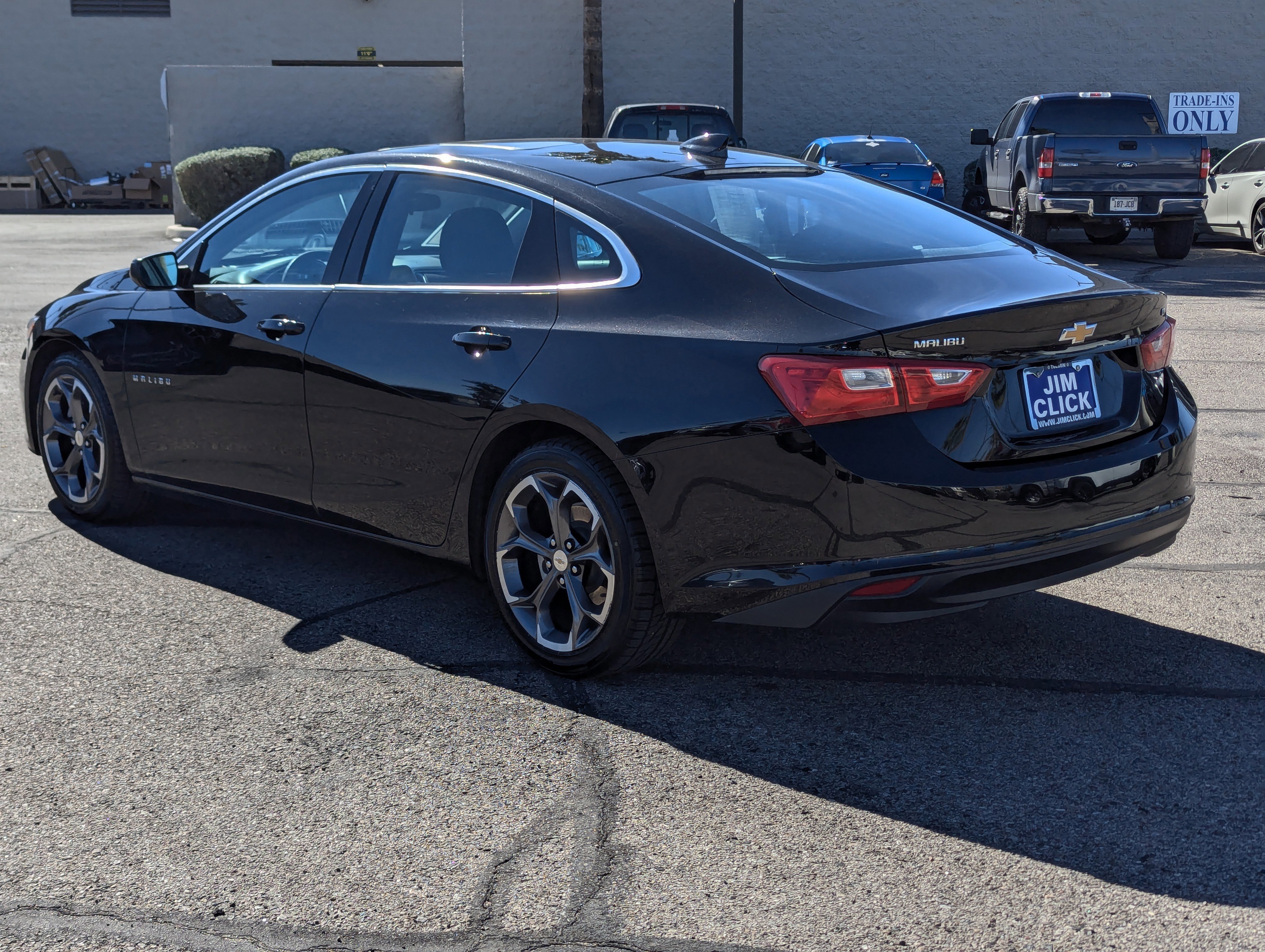 Used 2023 Chevrolet Malibu LT image 2