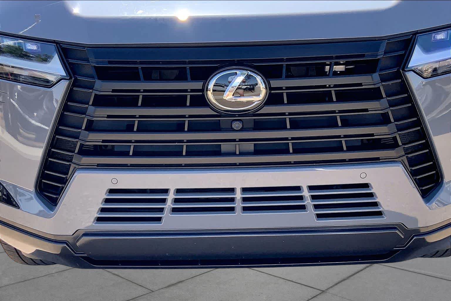 Used 2024 Lexus GX 550 AWD/4WD image 30