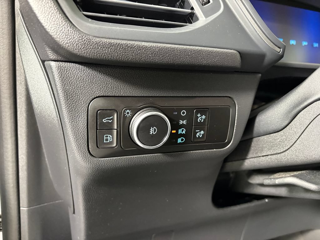 Certified 2025 Ford Escape SE FWD image 14