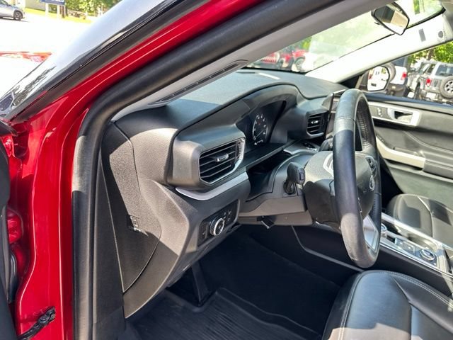 Certified 2023 Ford Explorer XLT w/ Equipment Group 202A AWD/4WD image 35